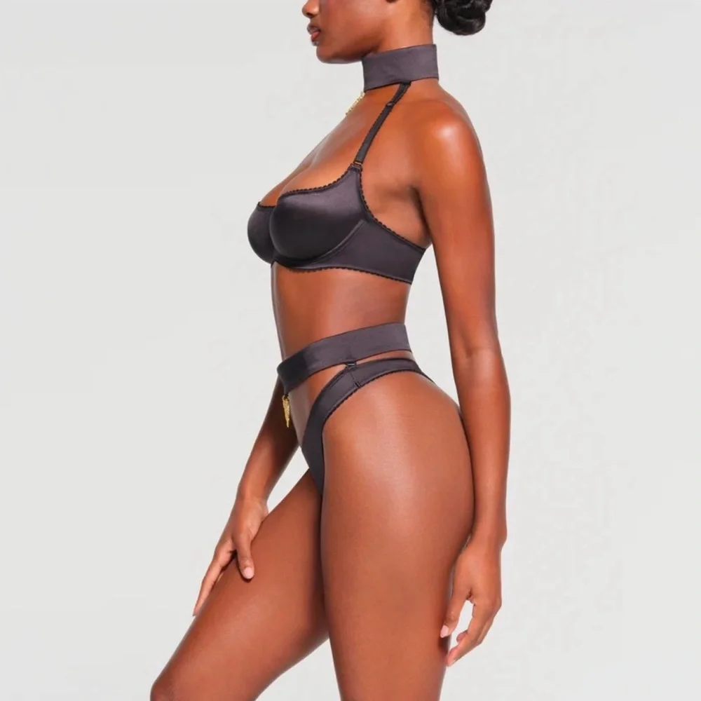 SKIMS bra black